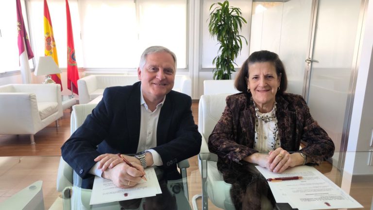 Ciudad Real: Firmado el convenio para la cesión gratuita de una parcela en la Avenida de Valdepeñas