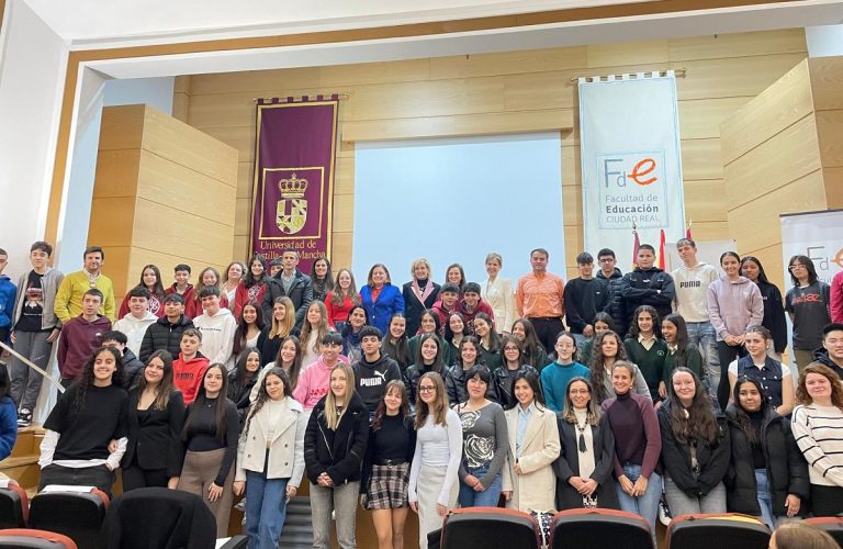 Cuatro centros educativos plantean en la UCLM diversos planes sostenibles en Puertollano