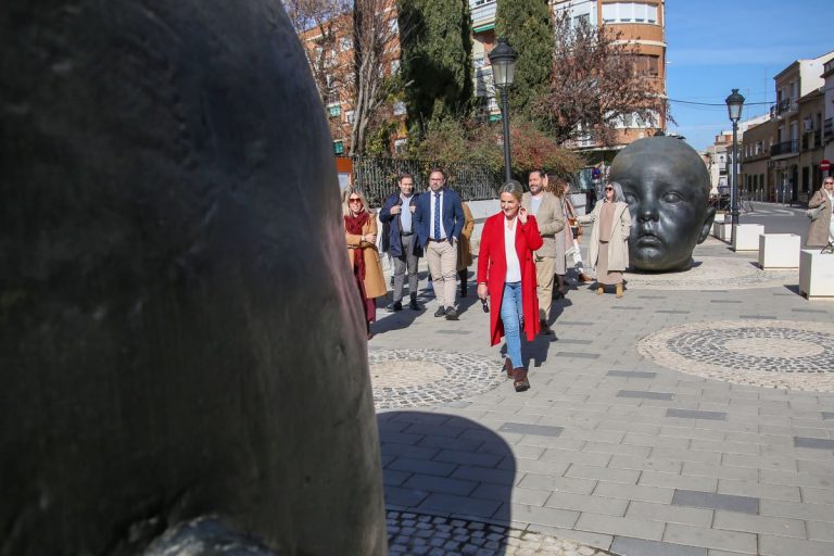 Milagros Tolón visita diversas obras en Tomelloso que cuentan con financiación de fondos europeos