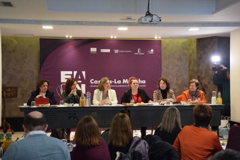La segunda edición del Programa de Apoyo Activo al Empleo supera la participación del año anterior con 878 solicitudes de entidades locales