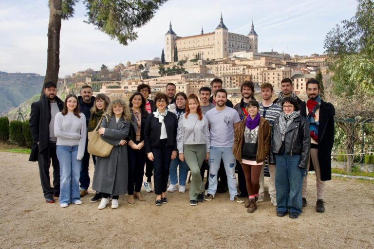 Educación y Globalcaja visitan a los participantes de Laboratorio de Talentos