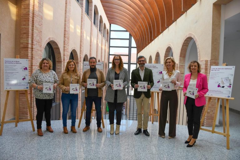 El Gobierno regional distribuye 25.000 folletos y carteles adaptados a lectura fácil sobre centros de la mujer y recursos contra la violencia de género