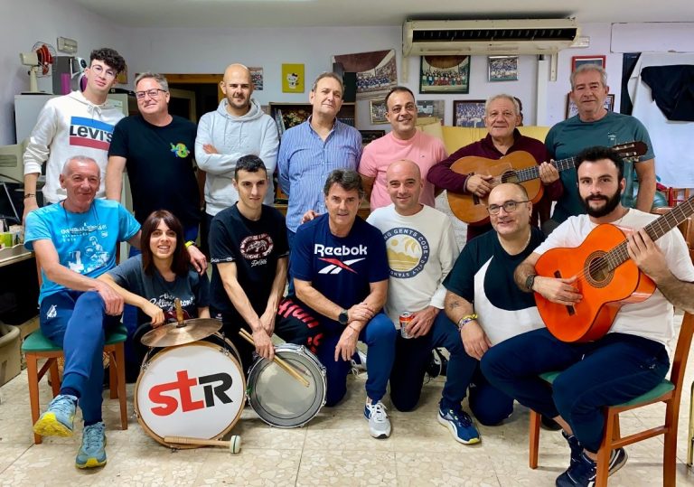 Puertollano: La chirigota «Vaya Trola» presentará su repertorio en la barriada Santa Ana