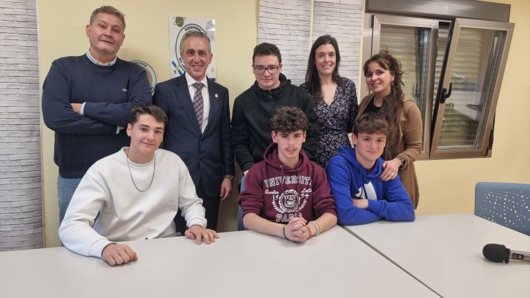 Puertollano: Alumnos y docentes del IES Leonardo Da Vinci trasladan al alcalde sus inquietudes