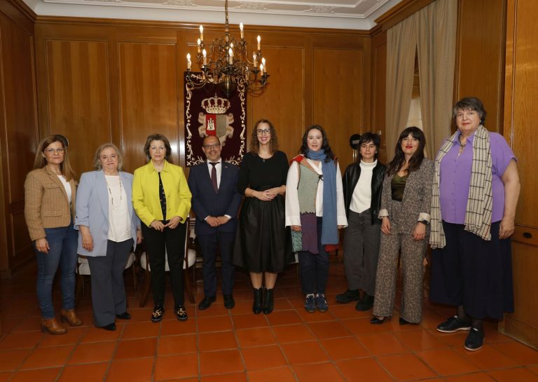 Bellido reclama “retomar los acuerdos” sobre igualdad en el ‘pleno social’ de las Cortes sobre el 8M Bellido reclama “retomar los acuerdos” sobre igualdad en el ‘pleno social’ de las Cortes sobre el 8M