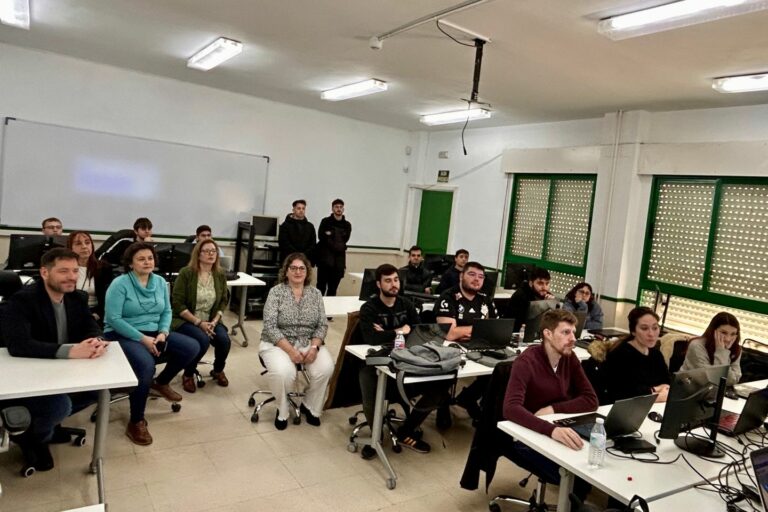 El subdelegado del Gobierno en Ciudad Real conoce el proyecto educativo “REAlizando tu futuro”