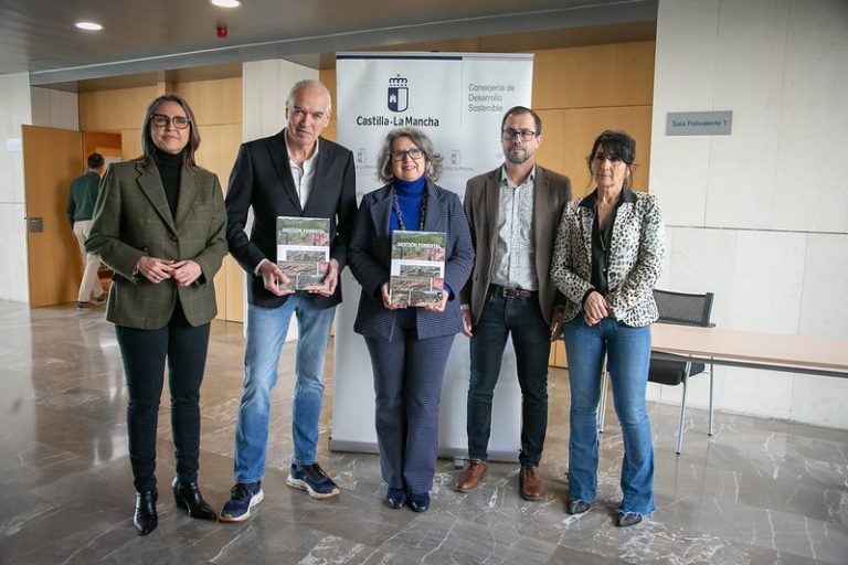 El Gobierno de Castilla-La Mancha sigue apostando por la gestión forestal sostenible y el desarrollo de todas sus potencialidades en colaboración con el sector El Gobierno de Castilla-La Mancha sigue apostando por la gestión forestal sostenible y el desarrollo de todas sus potencialidades en colaboración con el sector