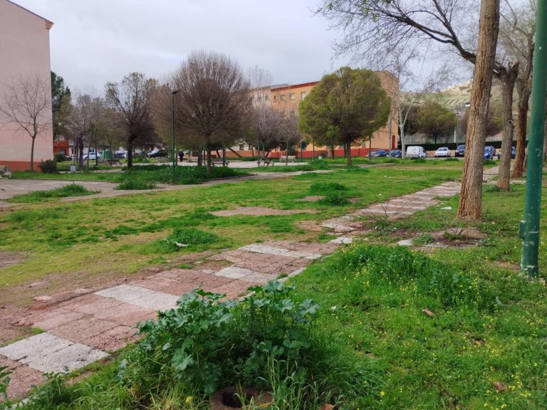 Puertollano: Piden el acondicionamiento de la Plaza de La Rincona, que presenta un gran deterioro