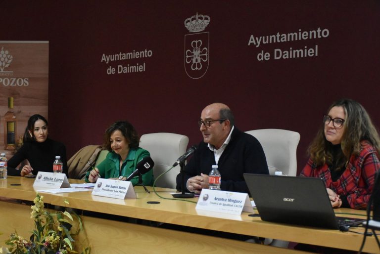 Daimiel acoge una jornada para visibilizar el papel de la mujer en las cooperativas agroalimentarias