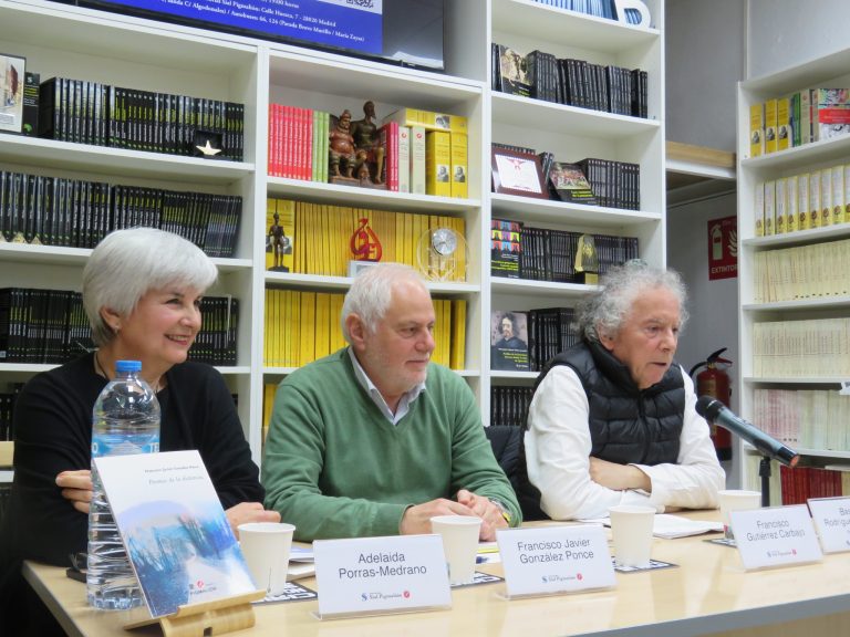 Presentación del libro Nuevo Romancero nuevo de Francisco Javier González Ponce y entrega del Premio Internacional de Poesía «Sial Pigmalión» 2025, al autor
