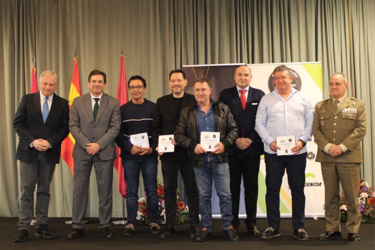 El Gobierno regional se suma al homenaje a los bomberos de la provincia de Ciudad Real reconociendo su labor diaria y su disposición durante la DANA El Gobierno regional se suma al homenaje a los bomberos de la provincia de Ciudad Real reconociendo su labor diaria y su disposición durante la DANA