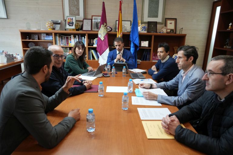 El Gobierno regional prorroga el protocolo con el Ayuntamiento de Talavera de la Reina para la puesta en marcha del centro de tecnificación deportivo de piragüismo