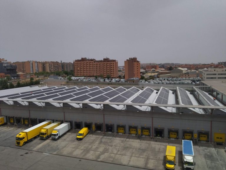 Correos apuesta por la energía fotovoltaica en sus centros logísticos Correos apuesta por la energía fotovoltaica en sus centros logísticos