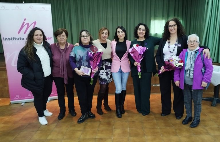 El Gobierno regional se suma a la reivindicación de la igualdad real en el Día de las Mujeres iluminando de violeta sus edificios en Ciudad Real