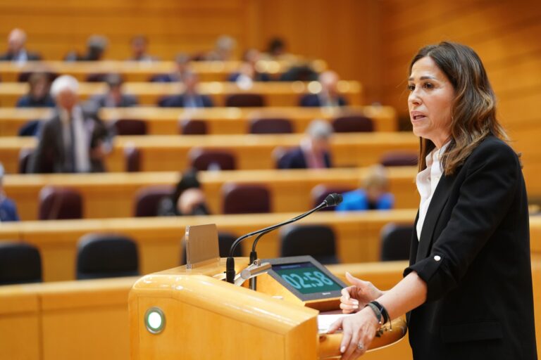 Rosa Romero defiende en el Senado una proposición de ley del PP para proteger a los profesionales sanitarios
