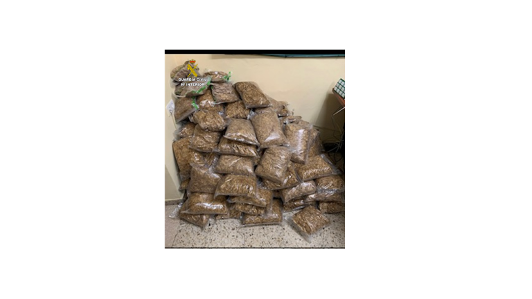 La Guardia Civil interviene más de 363 kilos de tabaco durante un control en Puerto Lápice