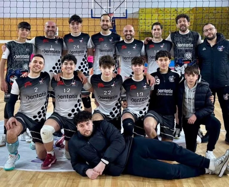 Partidazo del Club Voleibol Dentatis Puertollano, que logra doblegar al líder Miguelturra