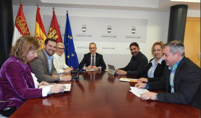 AMIAB presenta al alcalde de Puertollano su Informe de Valor sobre inclusión y empleo