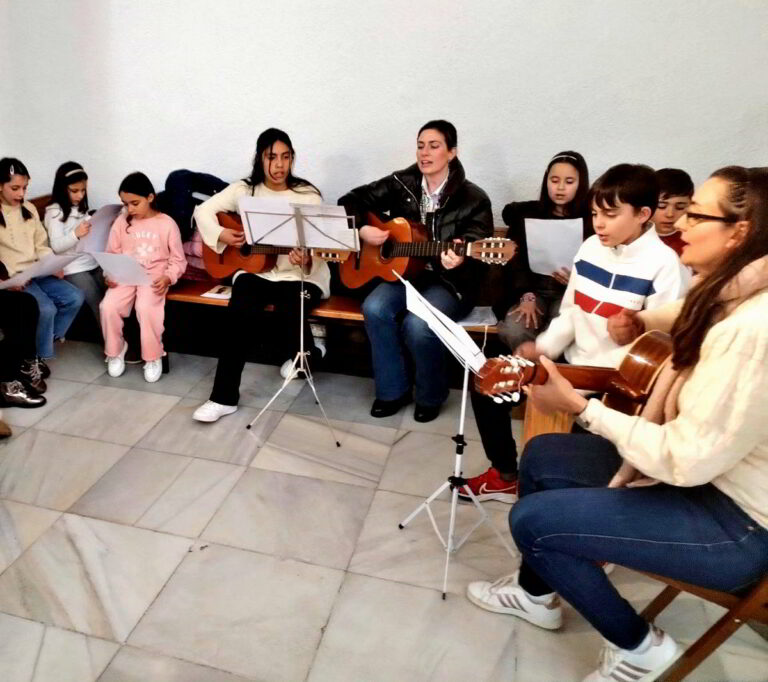 Puertollano: Carreras, juegos, ruta senderista, actos religiosos y macarronada en el día grande del colegio San José