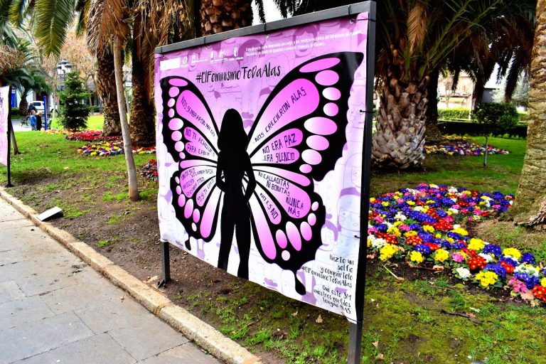 Puertollano: Alas sembradas de reivindicación en una exposición urbana en el día internacional de las mujeres