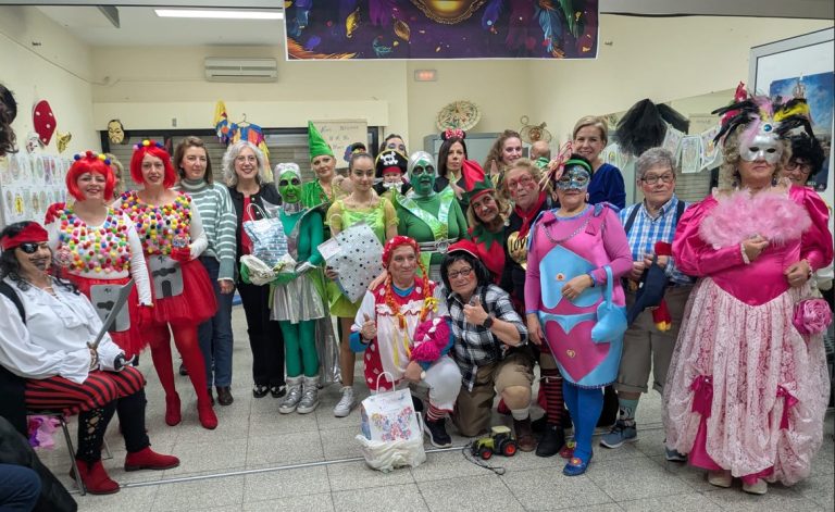 Puertollano: Fiesta carnavalera en El Poblado y Constitución Puertollano: Fiesta carnavalera en El Poblado y Constitución
