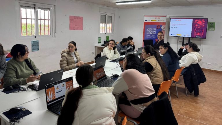 Comienza en Puertollano «Formatéate con garantía», un programa para impulsar el empleo juvenil gitano