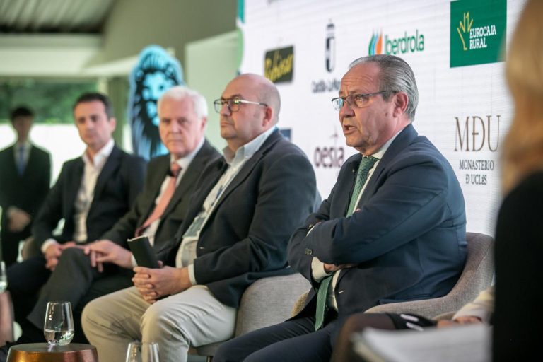 El Gobierno regional apuesta por la colaboración público-privada para obtener soluciones productivas y eficaces para la Administración y las empresas