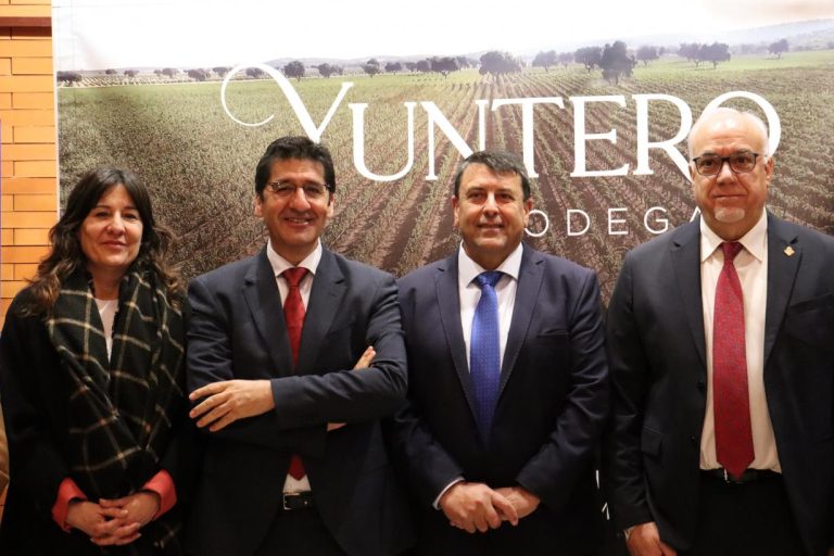 El Gobierno de Castilla-La Mancha solicita una reunión al comisario europeo de Agricultura para plantear una estrategia común de comercialización