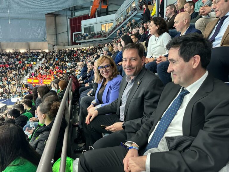 El Gobierno regional ha destinado en los últimos años alrededor de 3,4 millones de euros al apoyo a clubes y federación de balonmano