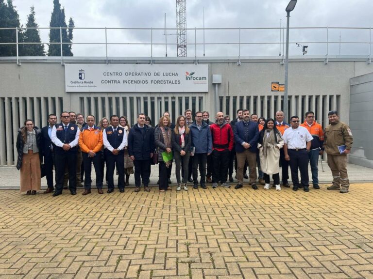 El Gobierno regional potencia la colaboración internacional en emergencias por incendios forestales con la visita de una delegación iberoamericana El Gobierno regional potencia la colaboración internacional en emergencias por incendios forestales con la visita de una delegación iberoamericana