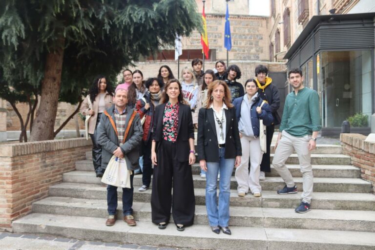 El Gobierno de Castilla-La Mancha da a conocer a los jóvenes las oportunidades que ofrece Europa a través de la asignatura ‘Unión Europea’