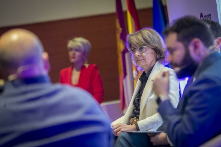 El Gobierno de Castilla-La Mancha refuerza su compromiso con la contratación pública como motor de desarrollo e inclusión social