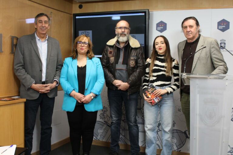 El Gobierno regional colabora en la producción de la obra ‘Alicia en el país de las maravillas’ y reafirma su apoyo a las compañías teatrales de Castilla-La Mancha