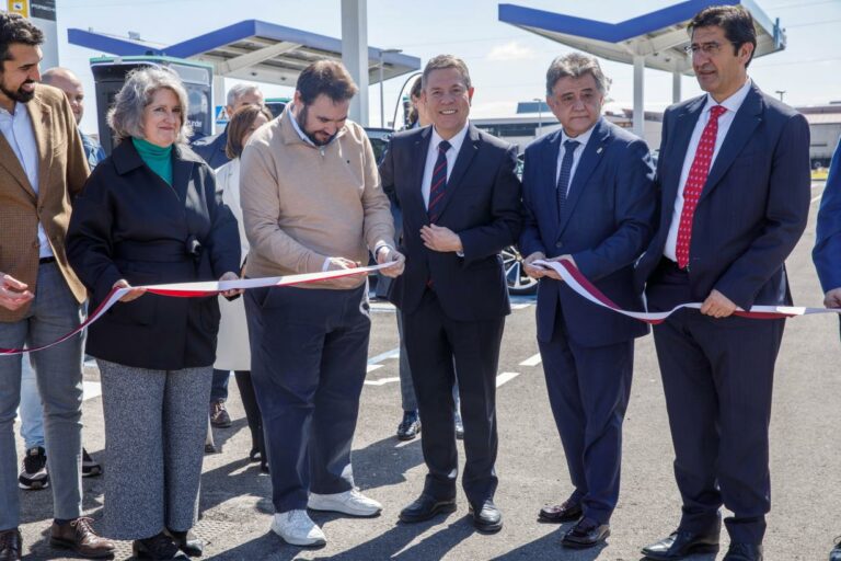 El Gobierno de Castilla-La Mancha avanza en movilidad eléctrica y bate nuevos máximos históricos en generación e instalación de energías renovables