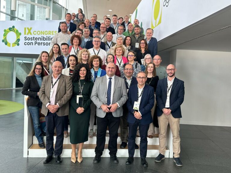 El Gobierno regional destaca que las cooperativas agroalimentarias son fundamentales para hacer frente a los desafíos del sector