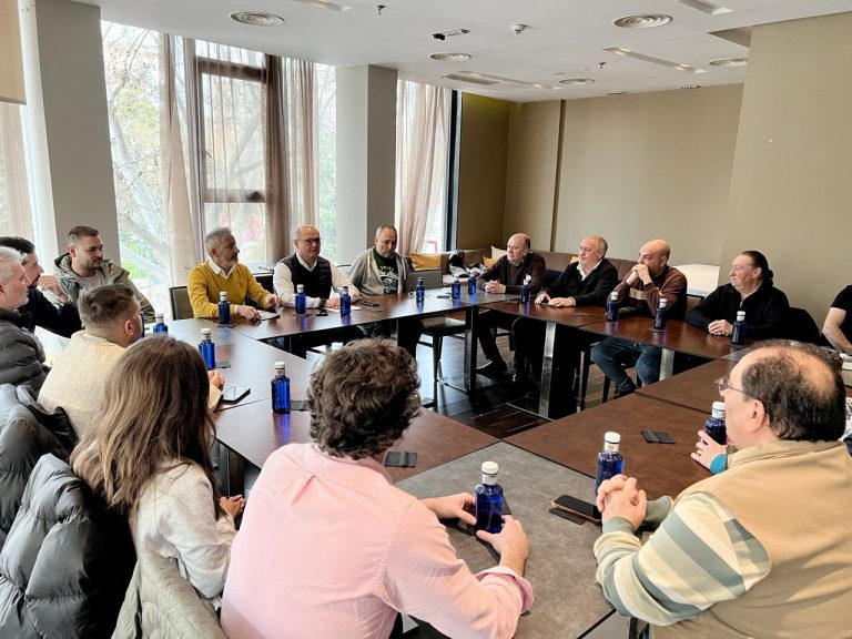 Los hosteleros de Puertollano piden una moratoria del levantamiento de terrazas: «La administración fue partícipe con su laxitud al otorgar licencias»