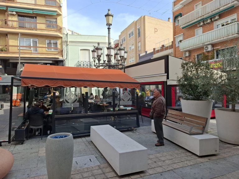 Los hosteleros de Puertollano piden una «moratoria» hasta el 31 de diciembre para adaptar sus terrazas a la ordenanza