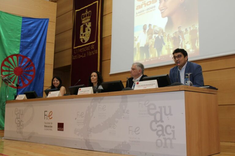 El Gobierno regional reafirma su compromiso con el pueblo gitano y destaca que la educación es la mejor herramienta para cambiar realidades