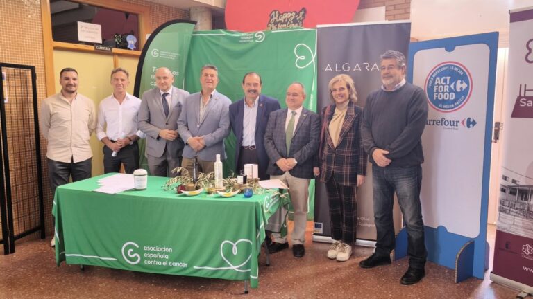 Ciudad Real se suma a la AECC en la difusión de los beneficios del AOVE en la lucha contra el cáncer