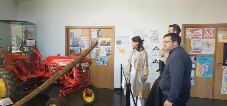 Pelayo visita la exposición de aperos agrícolas en Pedro Muñoz