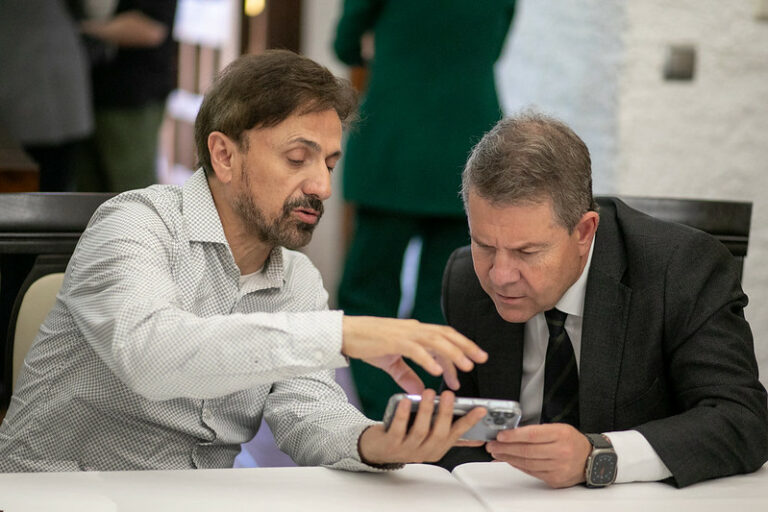 Emiliano García-Page se reúne en Puertollano con José Mota