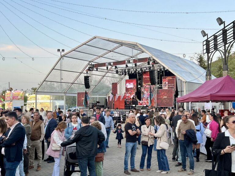 Puertollano: La contratación de conciertos, la «ridícula caseta invernadero» y el mantenimiento, críticas del PSOE a la Feria de Mayo