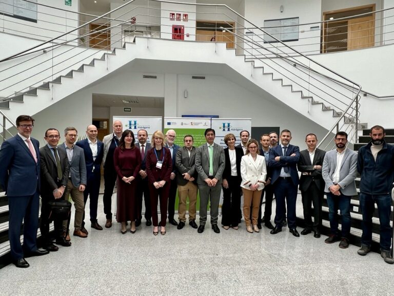Gobierno regional y Enagás impulsarán desde Puertollano el desarrollo de la gran red troncal para el transporte del hidrógeno 