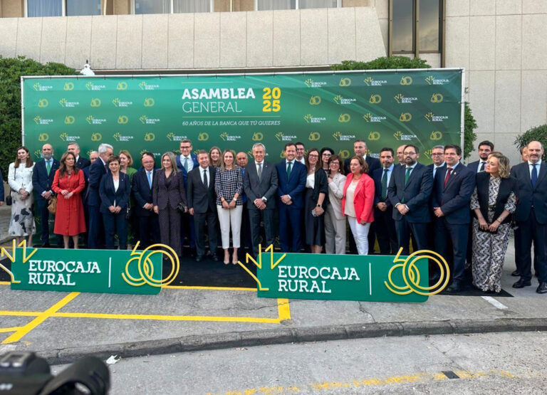 Valverde destaca en el 60 aniversario de Eurocaja Rural que contribuye al desarrollo económico y social de la provincia
