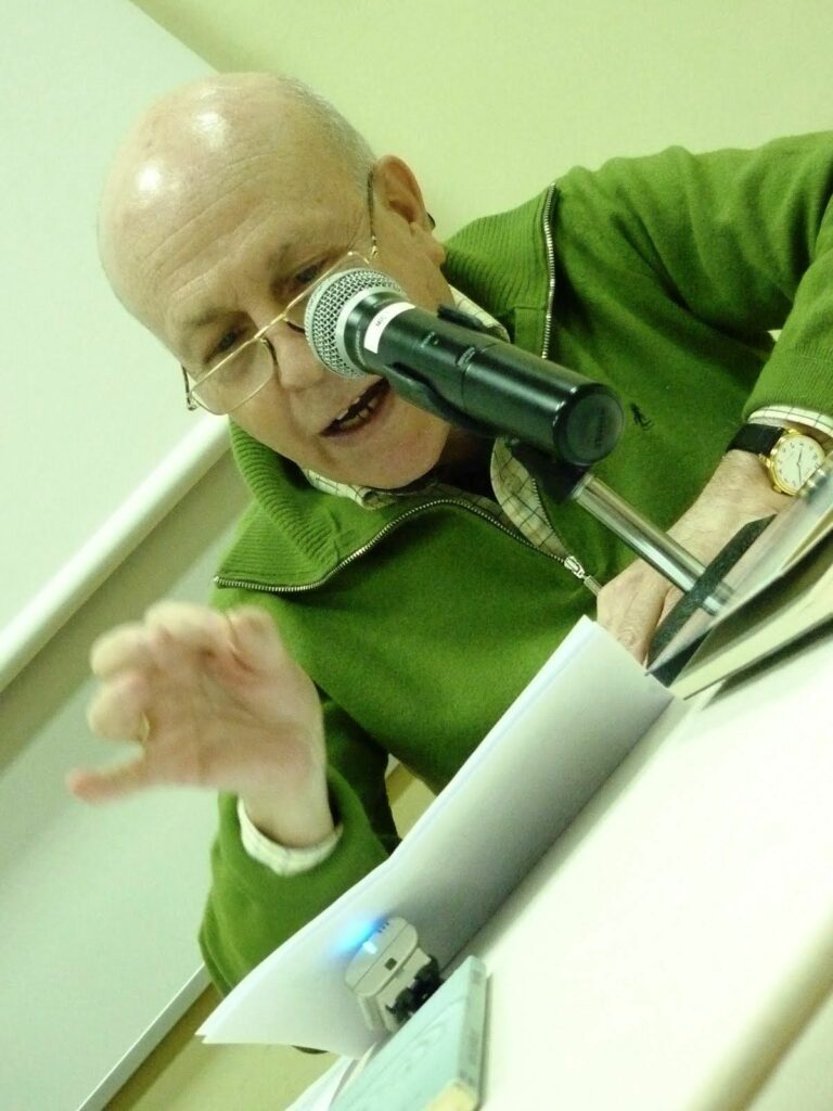 El escritor y periodista Javier Lostalé regresa al Aula de Poesía de la Facultad de Letras de la UCLM