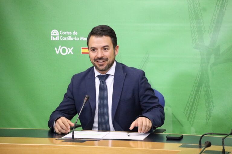 Vox exige más seguridad para los trabajadores de C-LM, respeto a las mujeres y «dignidad para nuestros mayores»