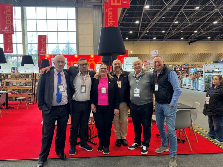 La palabra que libera: Beatriz Saavedra Gastélum y su impacto en la Feria Internacional del Libro de Bogotá (FILBO) 2025