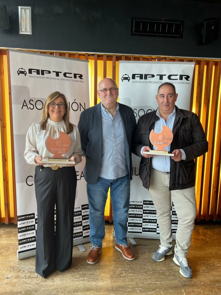 La Asociación Provincial de Taxistas premia al puertollanense Antonio Zamorano