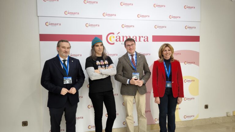 El ‘hacker’ Chema Alonso invita al tejido empresarial ciudadrealeño a perder el miedo a la inteligencia artificial