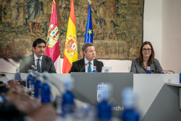 Castilla-La Mancha constituye un Observatorio para analizar de manera continua y quirúrgica el impacto de los aranceles en la economía regional 